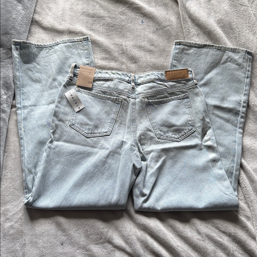 NWT PacSun Low Rise Wide Leg Jeans - Picture 2 of 5